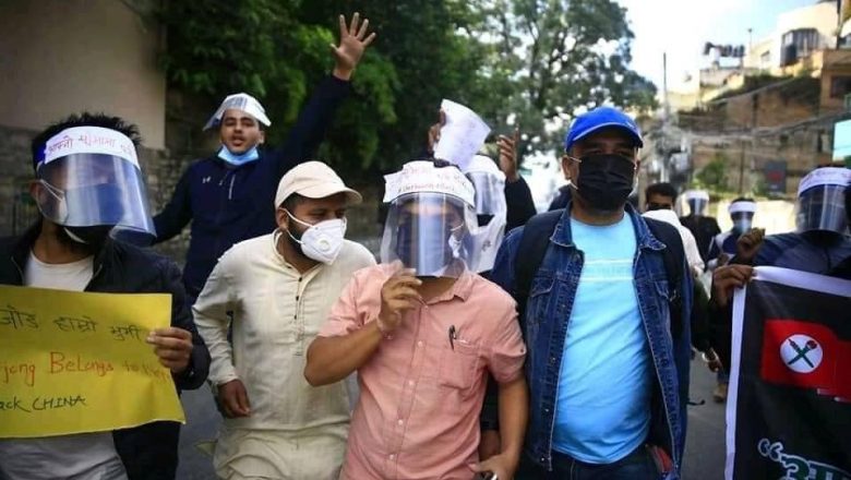 चिनियाँ दूतावास अगाडि प्रर्दशन,नेविसंघ का ६ जना पक्राउ